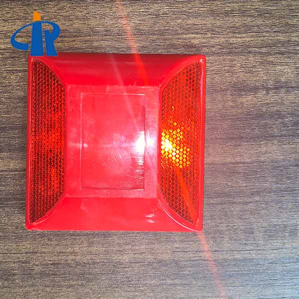 <h3>Solar LED Road Stud Supplier Synchronous Flashing Road Marker</h3>
